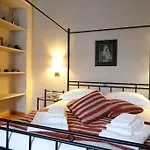 Madama Cristina Bed & Breakfast